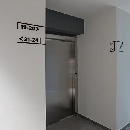 아파트 Brand New Vitosha View - Free Parking - Metro Access *