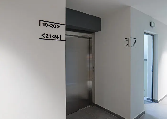 아파트 Brand New Vitosha View - Free Parking - Metro Access *