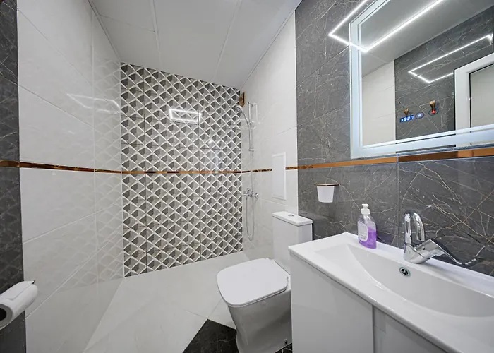 Brand New Vitosha View - Free Parking - Metro Access 소피아